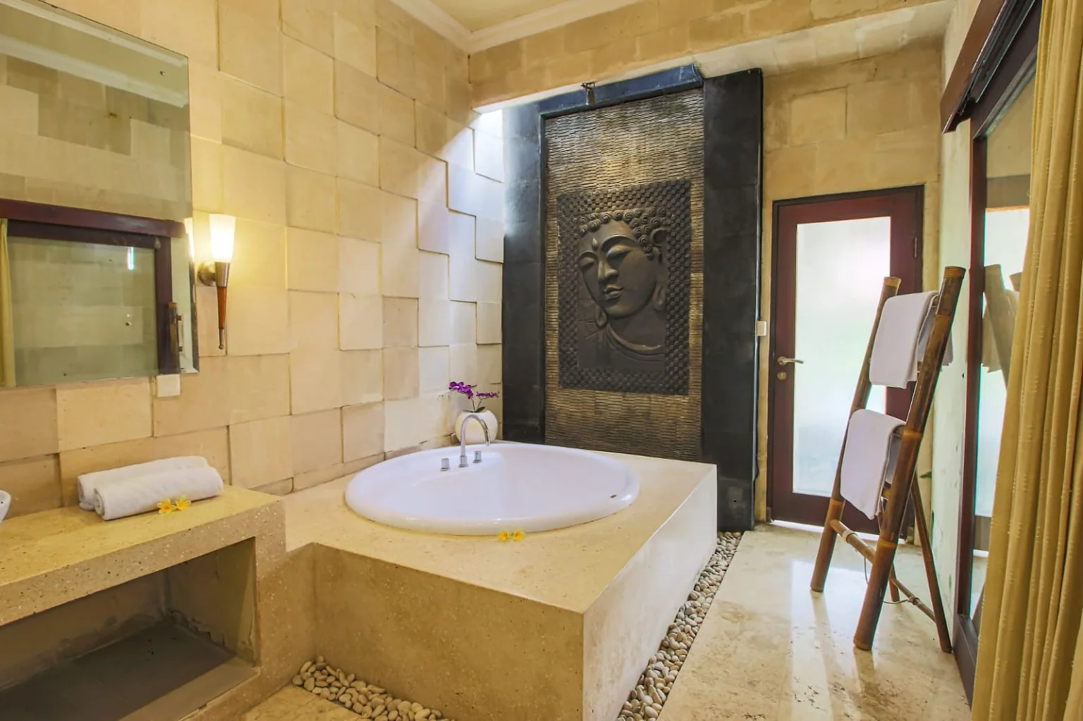Frangipani Suite interior detail