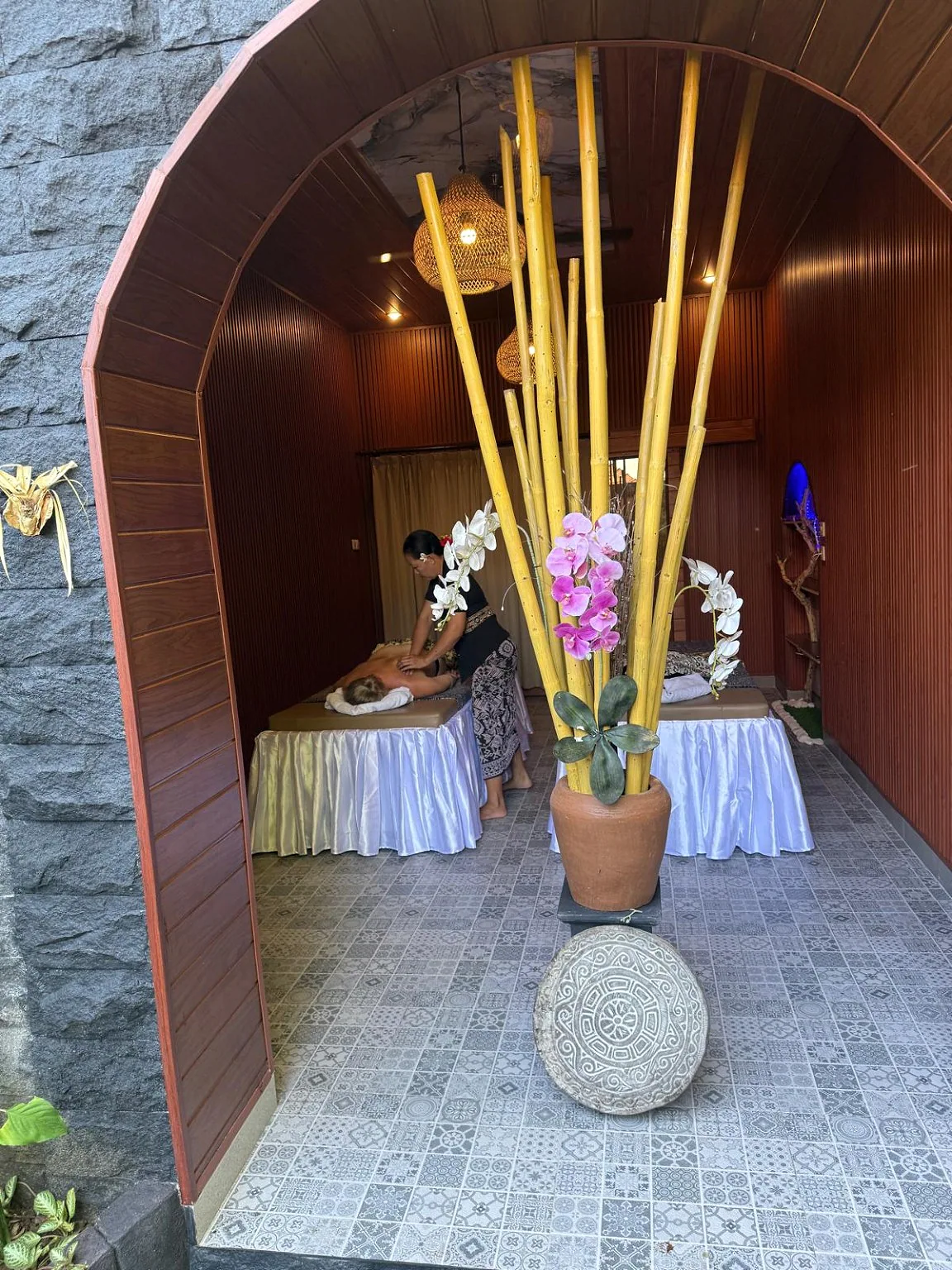 The garden entrance to the Villa Sakura wellness room